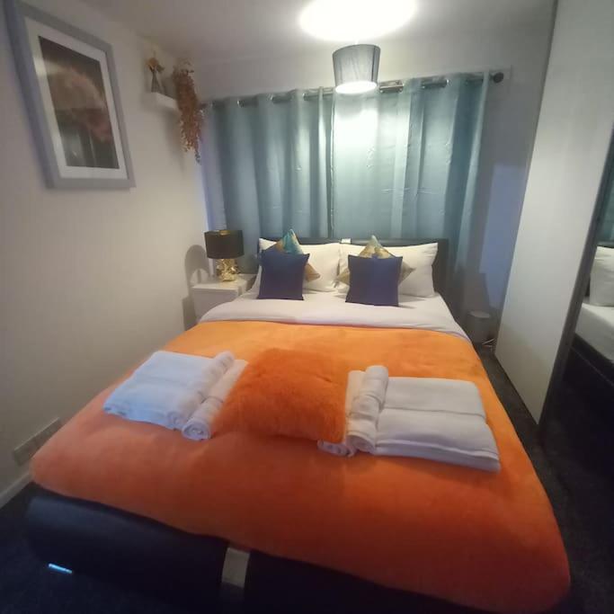Golden Plush Suites - Beautiful Luxury 3 Bed House In Leicester Zewnętrze zdjęcie