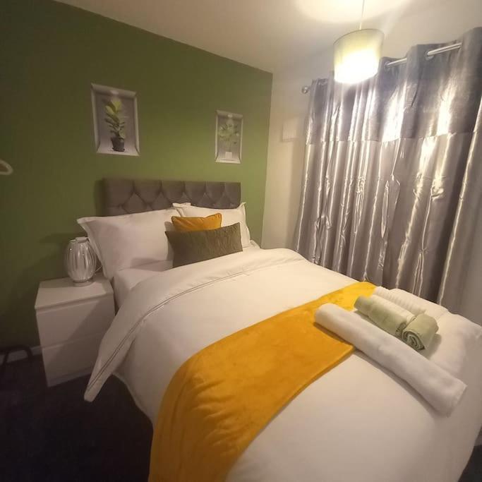 Golden Plush Suites - Beautiful Luxury 3 Bed House In Leicester Zewnętrze zdjęcie