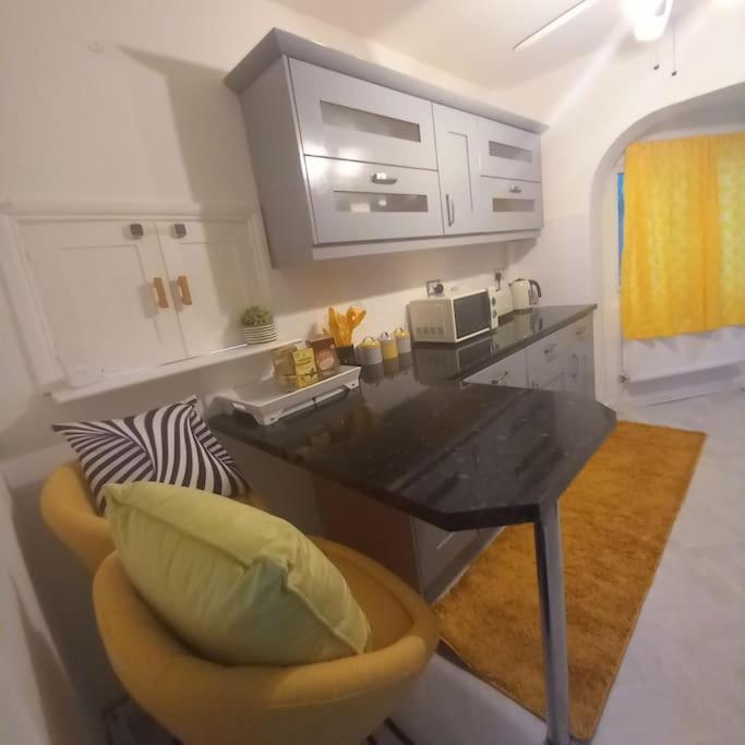 Golden Plush Suites - Beautiful Luxury 3 Bed House In Leicester Zewnętrze zdjęcie