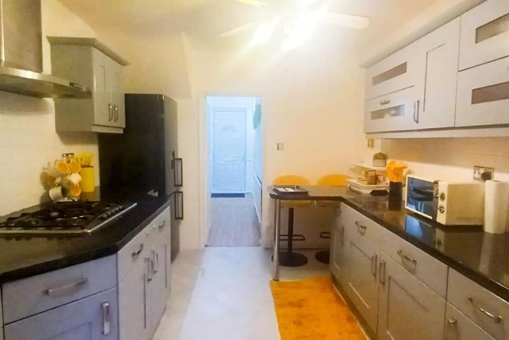 Golden Plush Suites - Beautiful Luxury 3 Bed House In Leicester Zewnętrze zdjęcie