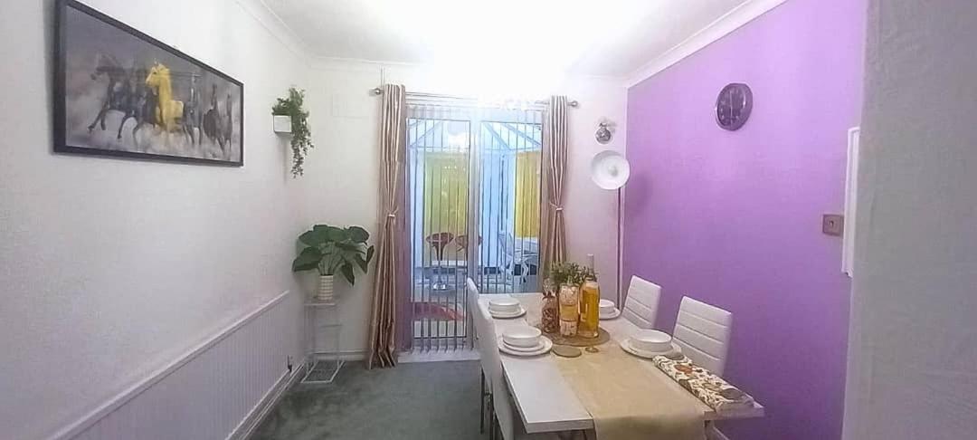 Golden Plush Suites - Beautiful Luxury 3 Bed House In Leicester Zewnętrze zdjęcie